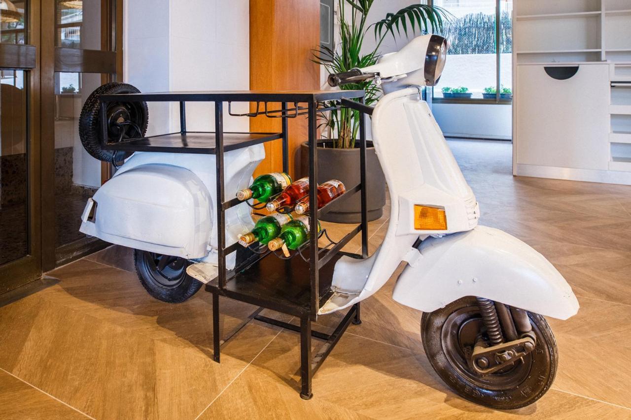 Hotel Jaime I Салоу Екстериор снимка