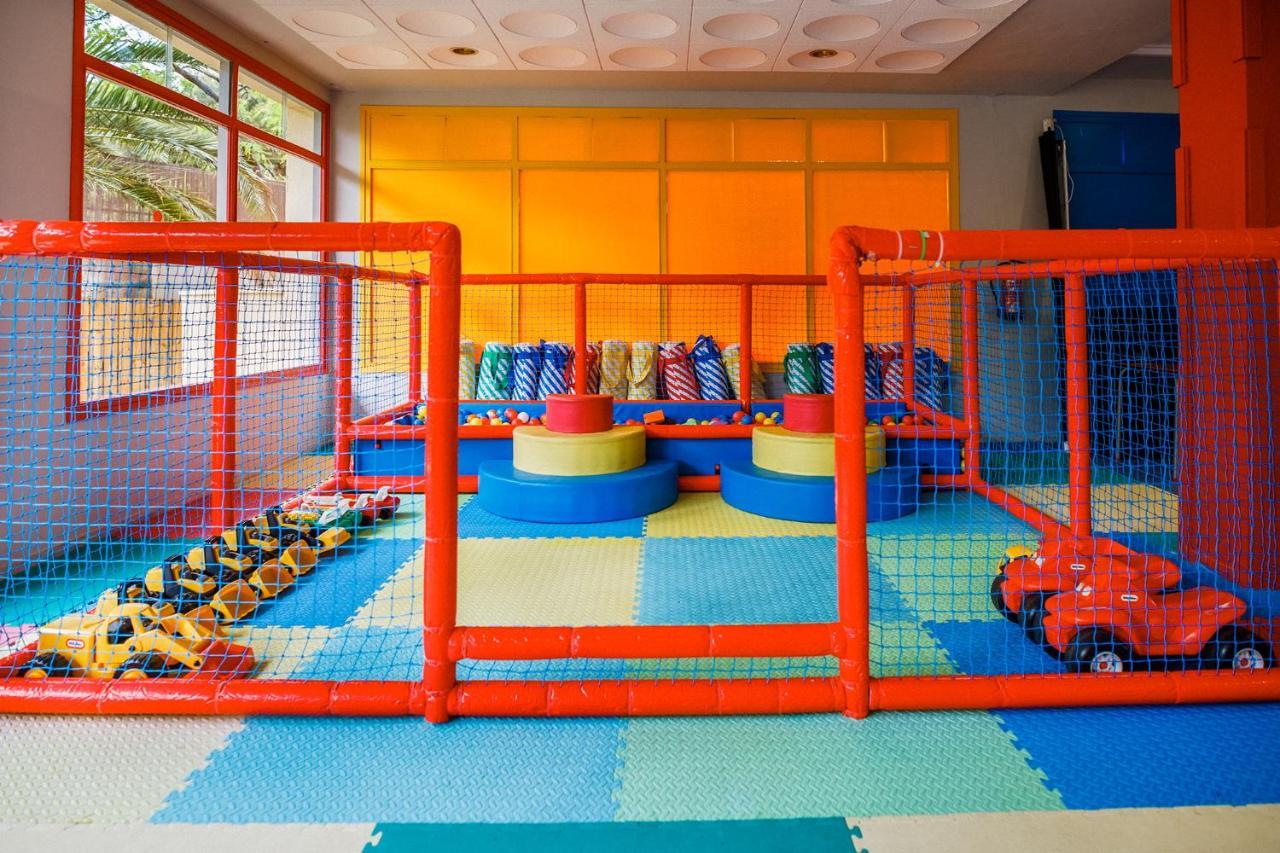 Hotel Jaime I Салоу Екстериор снимка