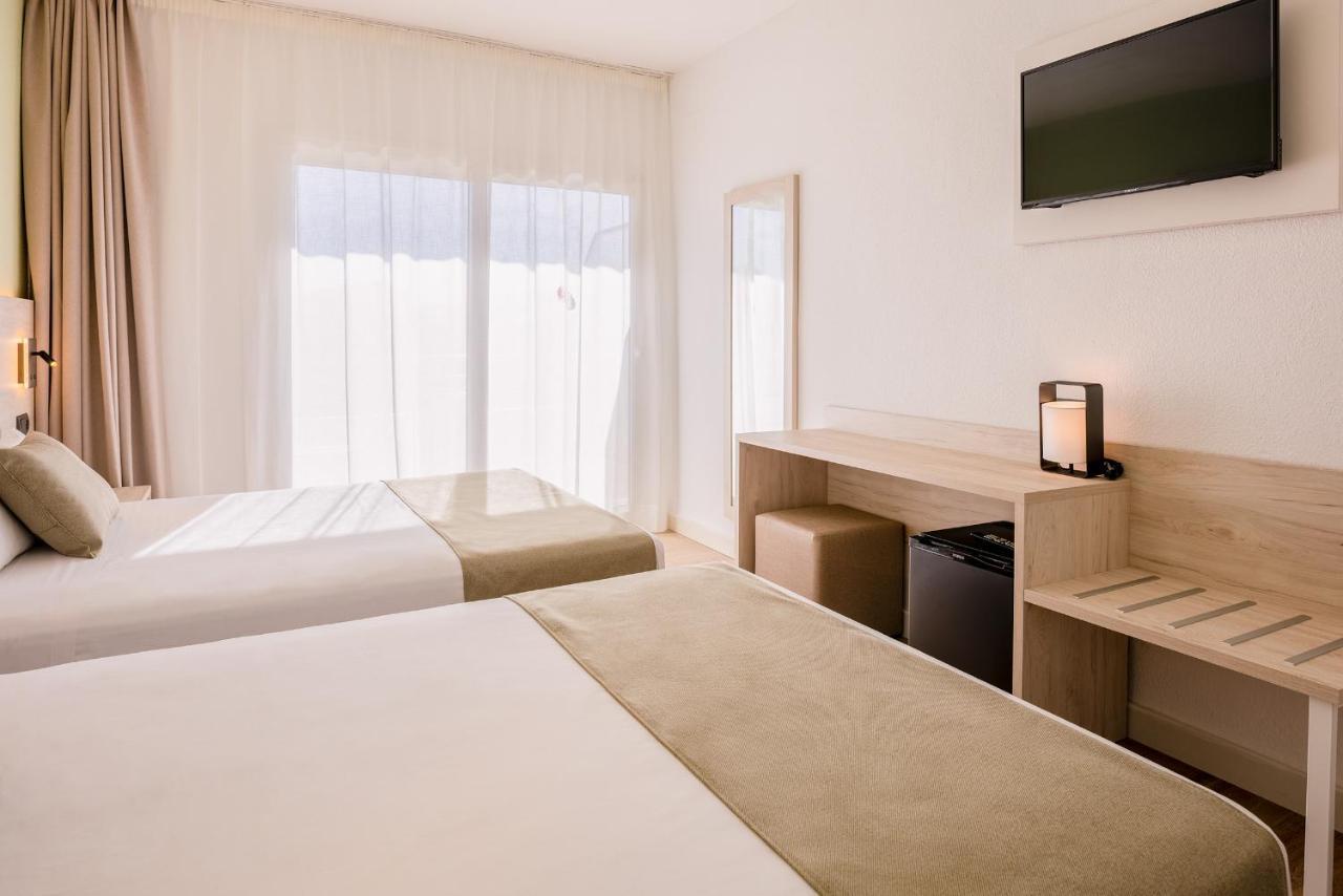 Hotel Jaime I Салоу Екстериор снимка